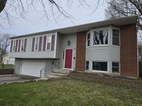 79 Maple Court, Hebron, IN 46341