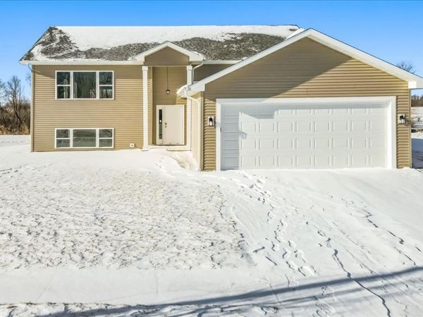 1514 Lilac Lane, Harvard, IL 60033