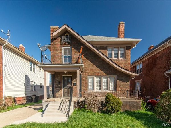 46 W Arizona Street, Highland Park, MI 48203