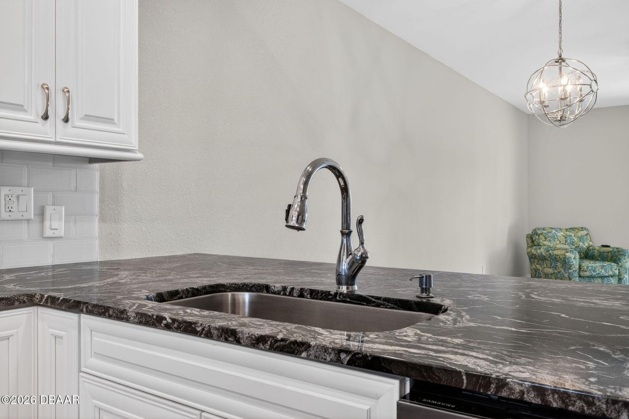 2700 N Peninsula Avenue, New Smyrna Beach, FL 32169 Photo