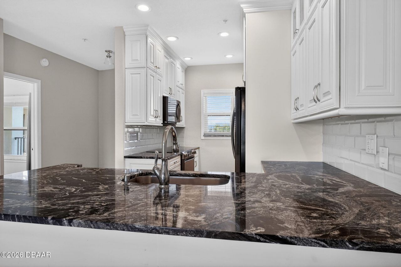 2700 N Peninsula Avenue, New Smyrna Beach, FL 32169 Photo