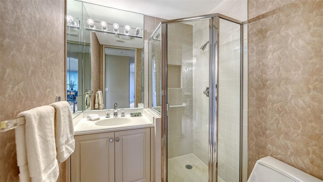 3030 Grand Bay Boulevard, Unit 323, Longboat Key, FL 34228 Photo