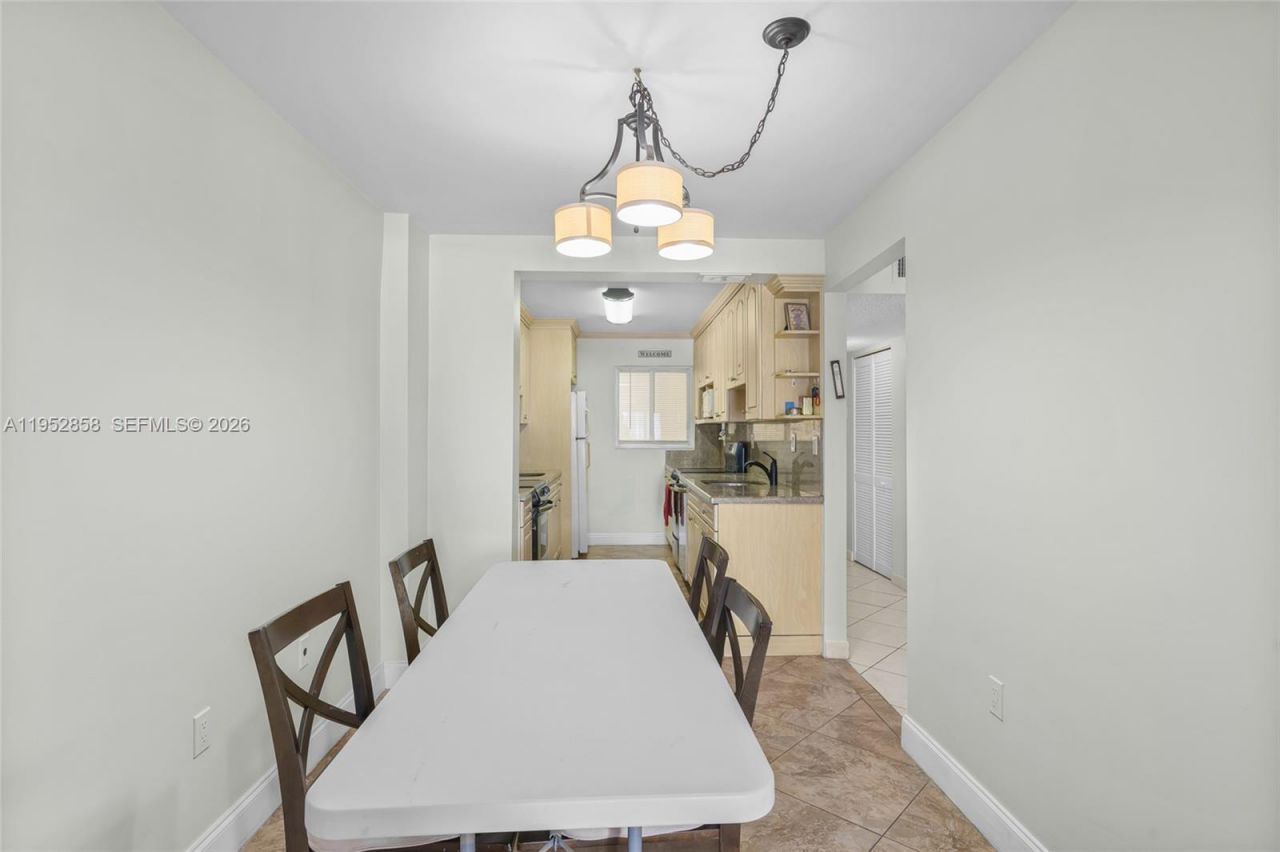4141 Collins Ave, Unit 201, Miami Beach, FL 33140 Photo