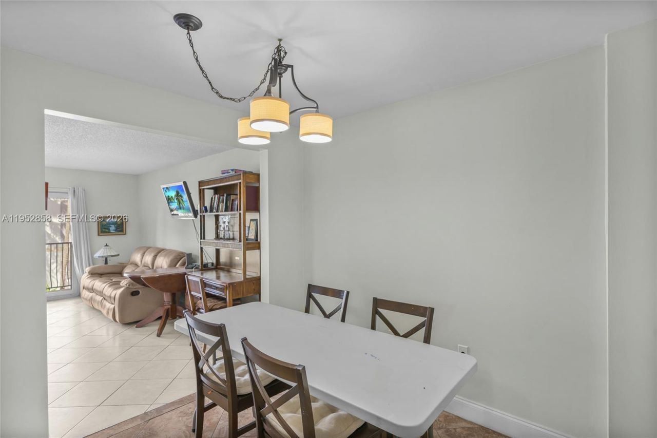 4141 Collins Ave, Unit 201, Miami Beach, FL 33140 Photo