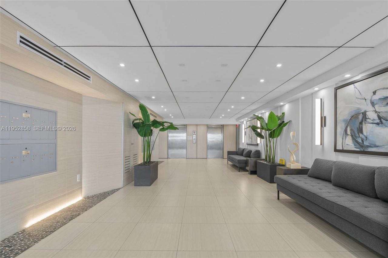 4141 Collins Ave, Unit 201, Miami Beach, FL 33140 Photo