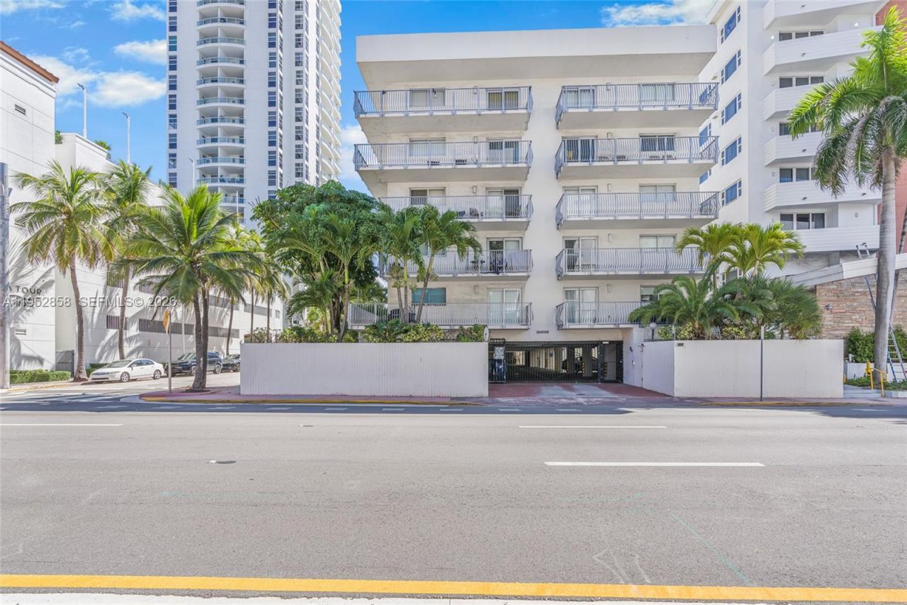 4141 Collins Ave, Unit 201, Miami Beach, FL 33140 Photo