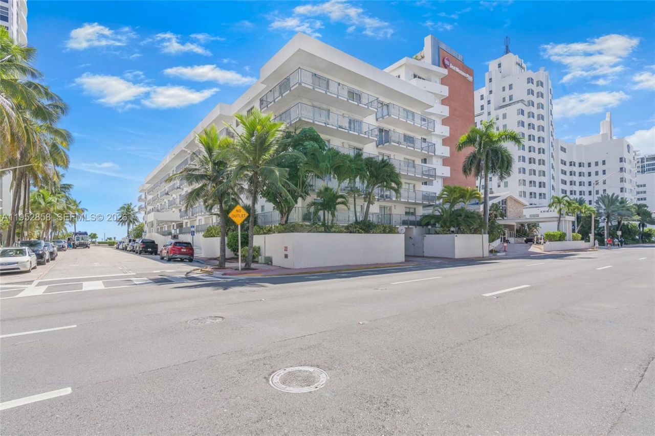 4141 Collins Ave, Unit 201, Miami Beach, FL 33140 Photo