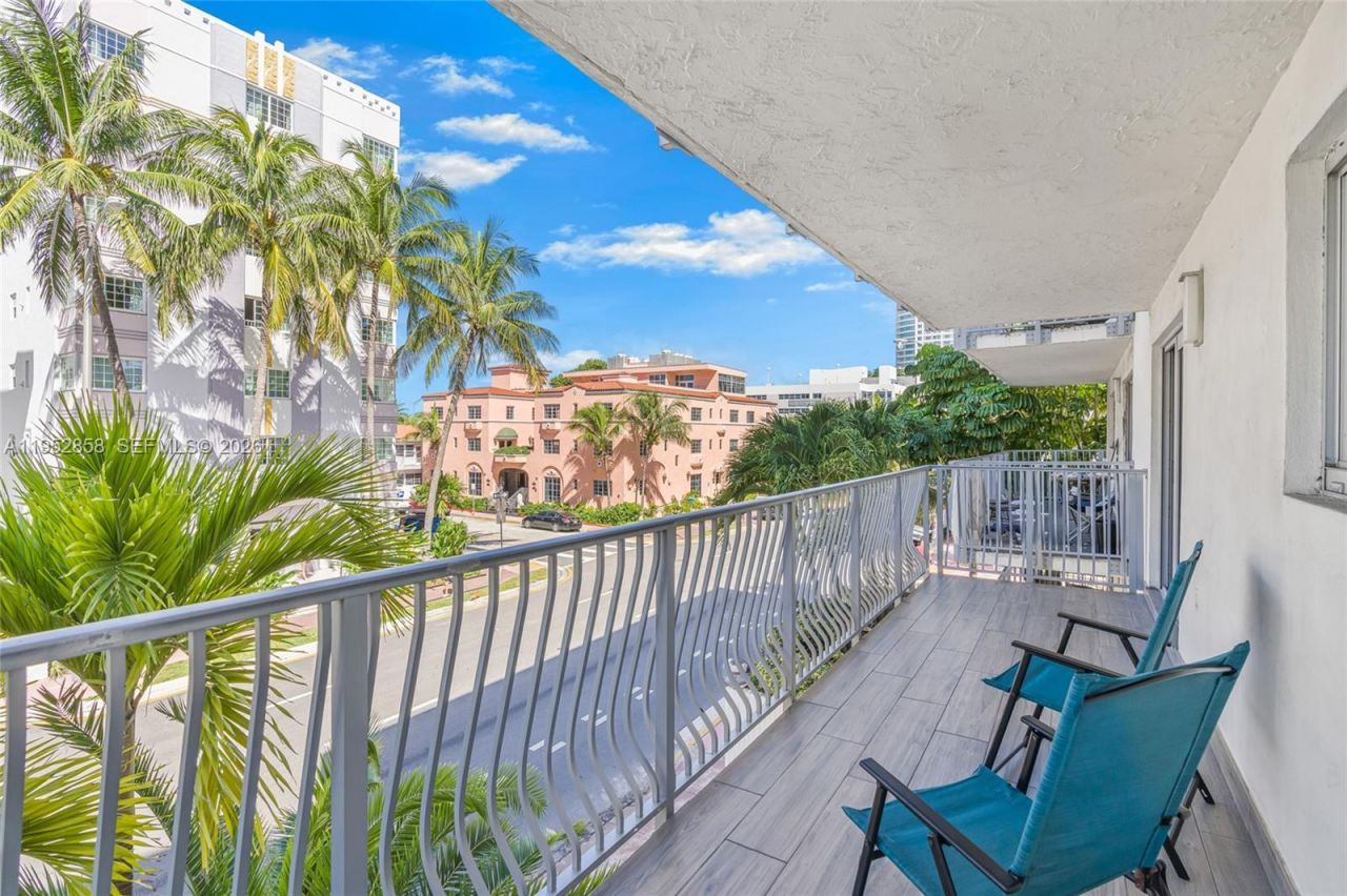 4141 Collins Ave, Unit 201, Miami Beach, FL 33140 Photo