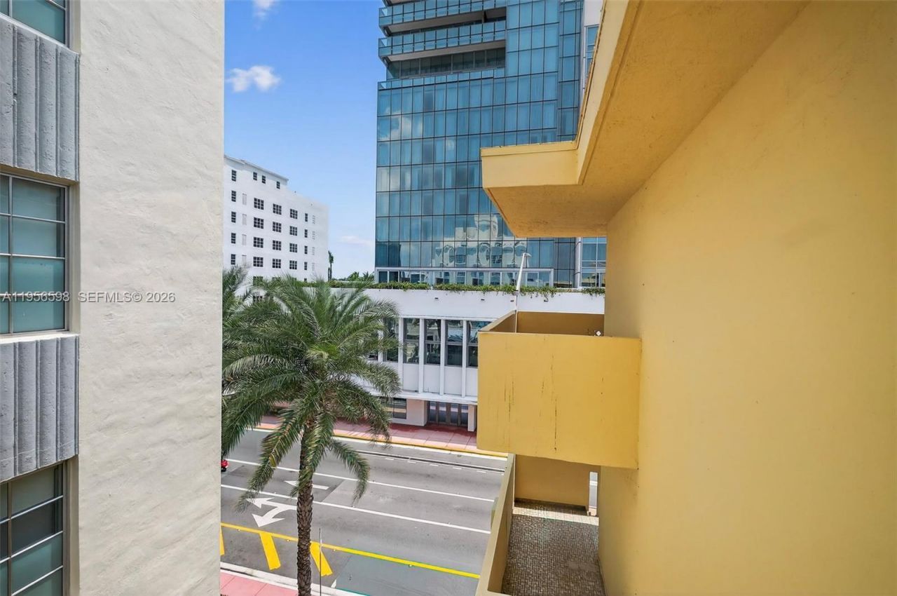 2924 Collins Avenue , Unit 501, Miami Beach, FL 33140 Photo