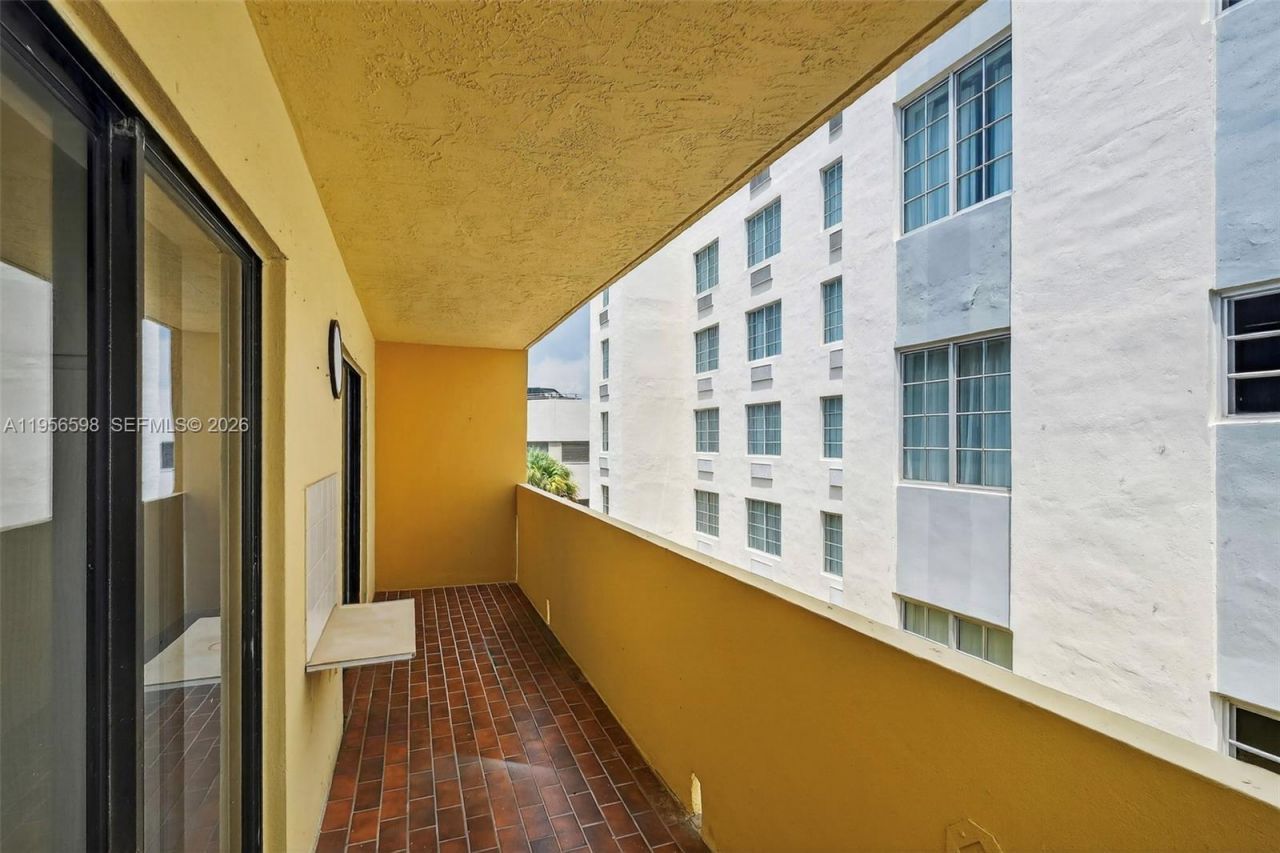 2924 Collins Avenue , Unit 501, Miami Beach, FL 33140 Photo