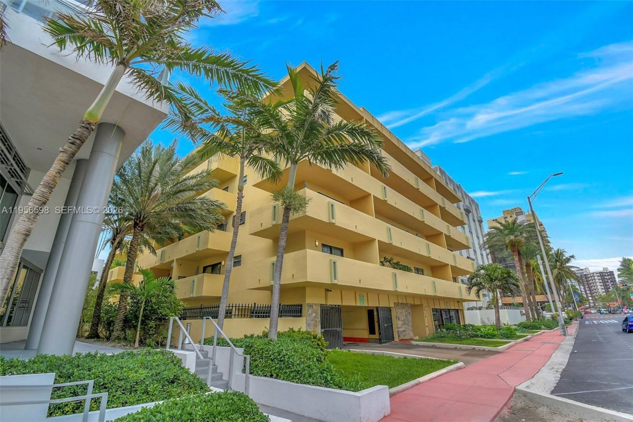 2924 Collins Avenue , Unit 501, Miami Beach, FL 33140 Photo