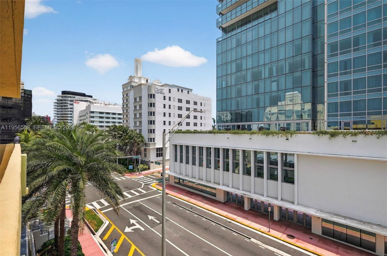 2924 Collins Avenue , Unit 501, Miami Beach, FL 33140 Photo