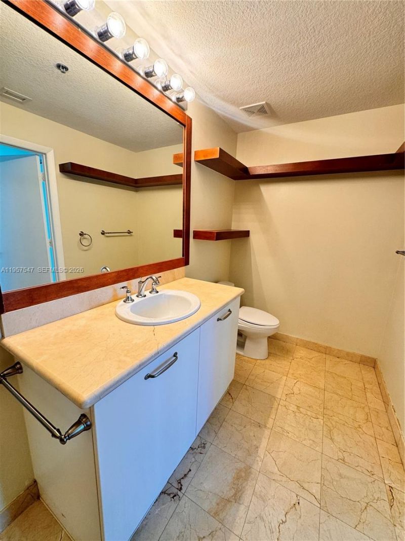 6515 Collins Ave , Unit 905, Miami Beach, FL 33141 Photo