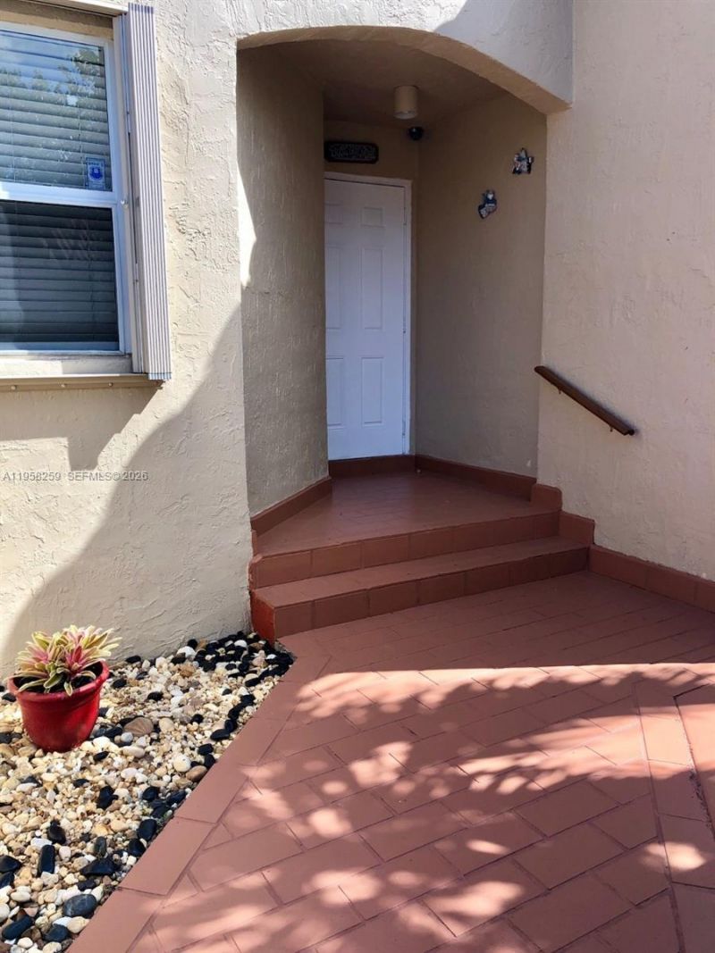 6407 SW 132nd Ct Cir, Miami, FL 33183 Photo