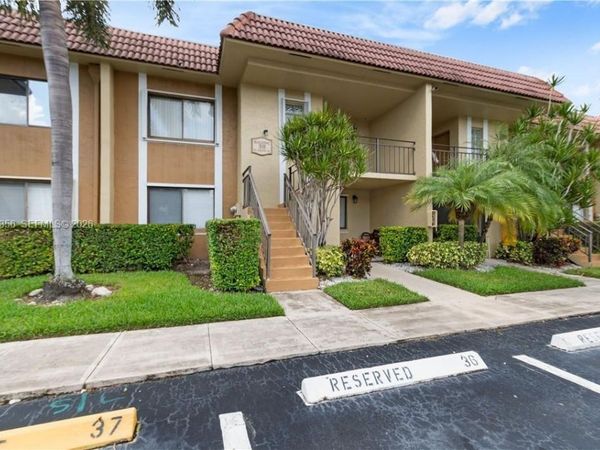 321 Lakeview Dr , Unit 204, Weston, FL 33326