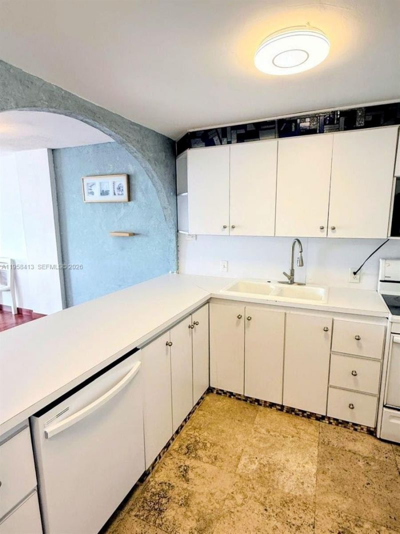 13155 Ixora Ct, Unit 603, North Miami, FL 33181 Photo