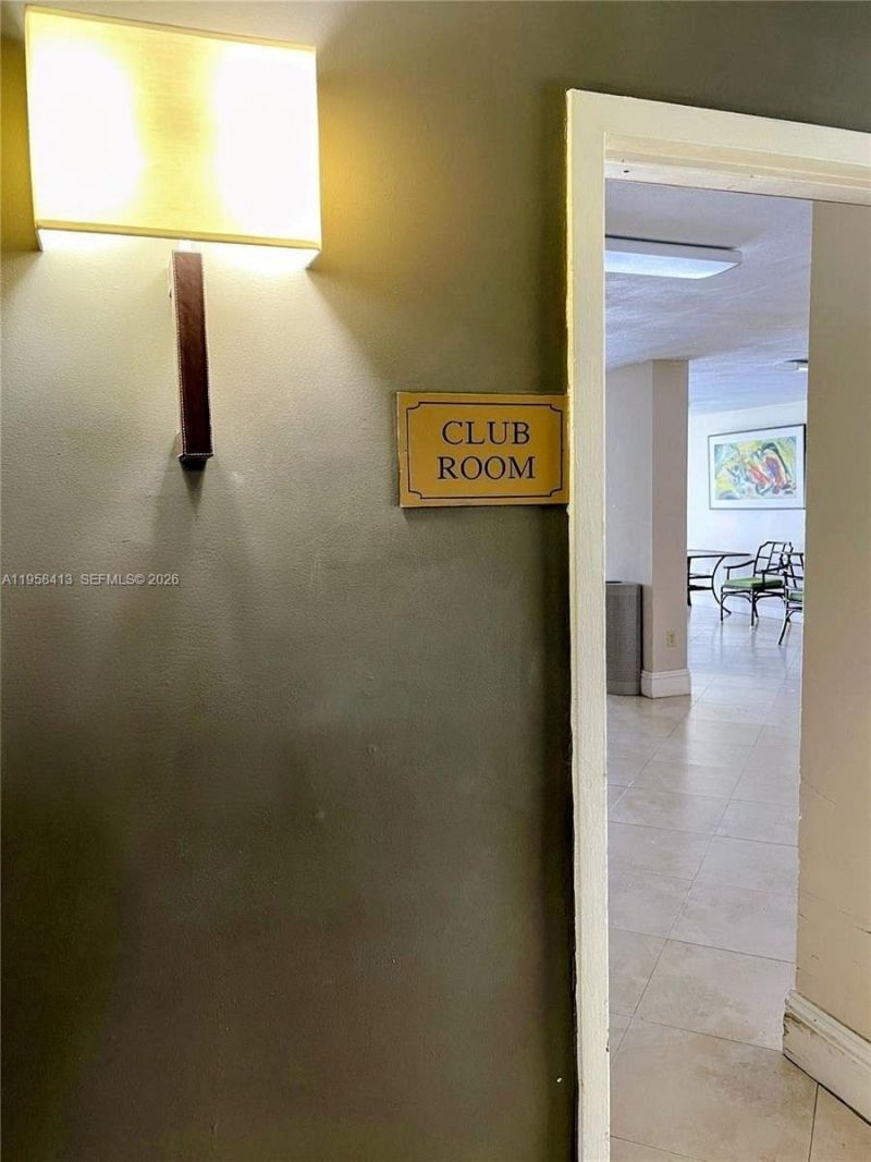 13155 Ixora Ct, Unit 603, North Miami, FL 33181 Photo