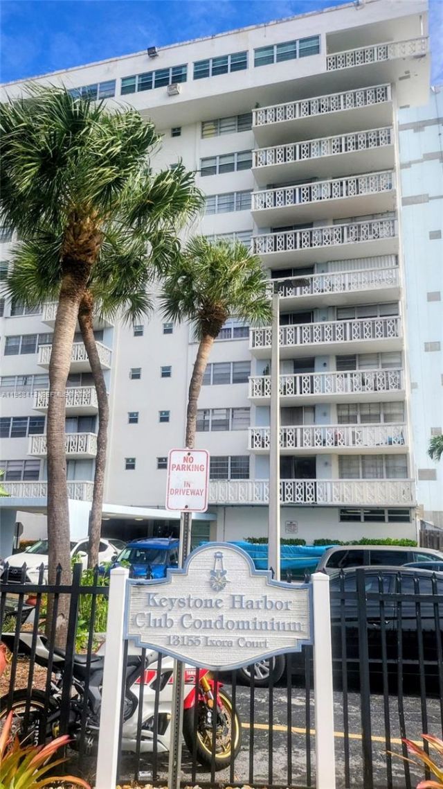 13155 Ixora Ct, Unit 603, North Miami, FL 33181 Photo