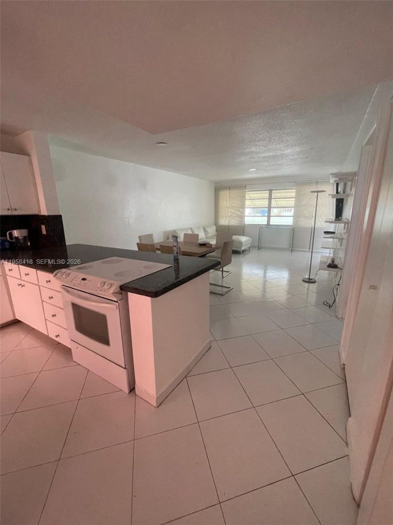 215 SE 3rd Ave, Unit 103C, Hallandale Beach, FL 33009 Photo