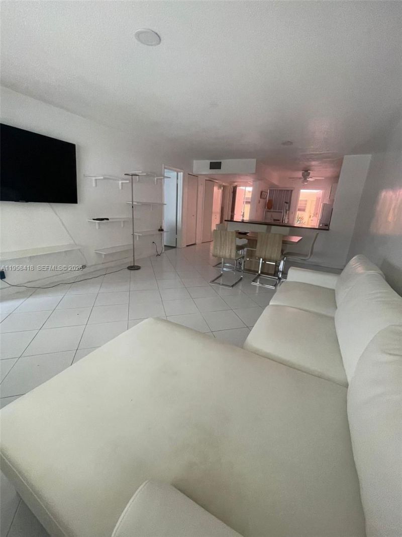 215 SE 3rd Ave, Unit 103C, Hallandale Beach, FL 33009 Photo
