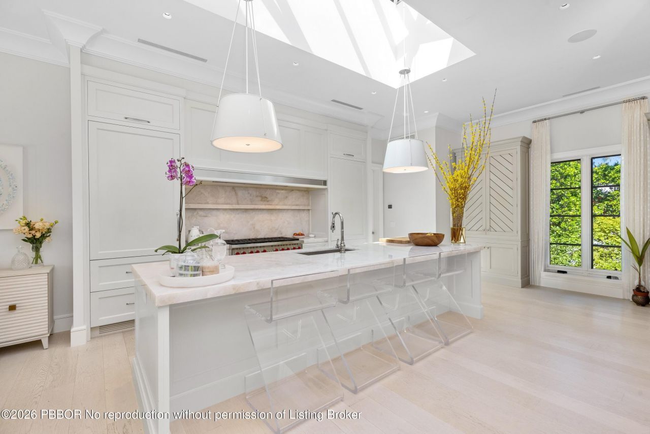 208 Sandpiper Drive, Palm Beach, FL 33480 Photo