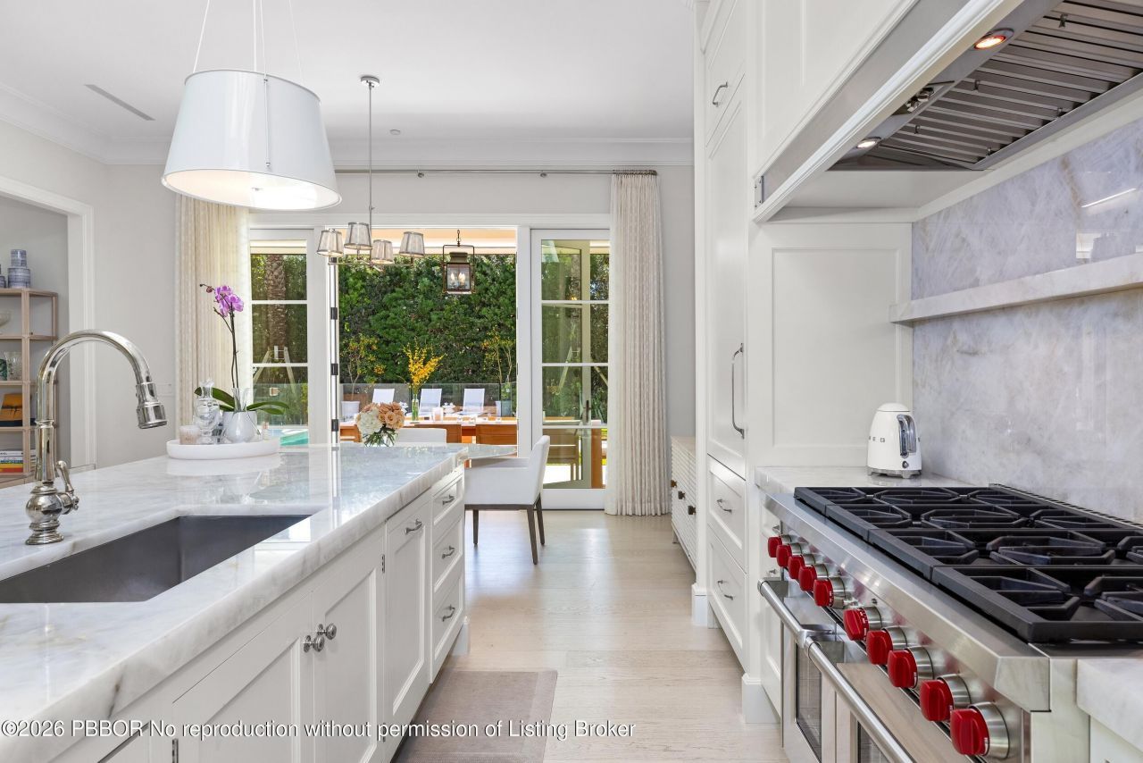 208 Sandpiper Drive, Palm Beach, FL 33480 Photo