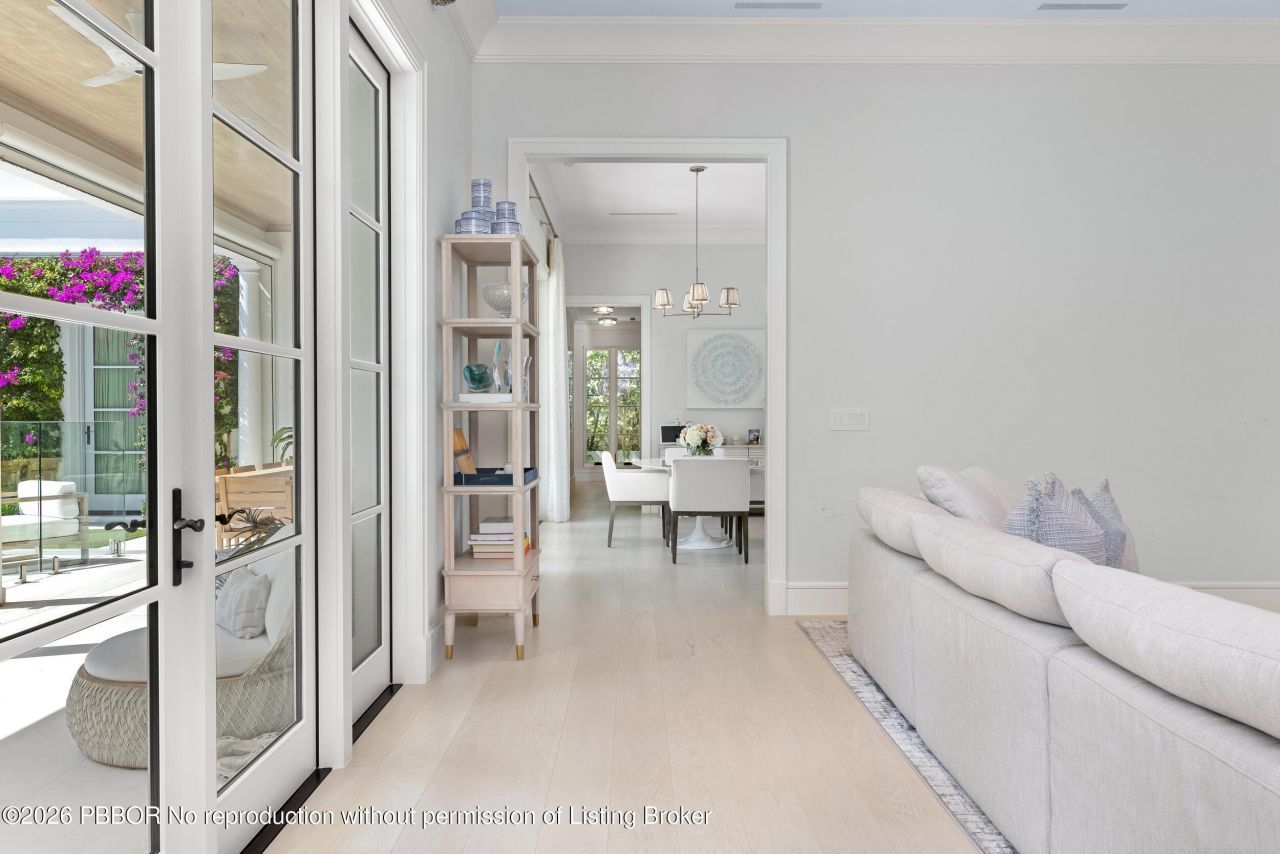 208 Sandpiper Drive, Palm Beach, FL 33480 Photo