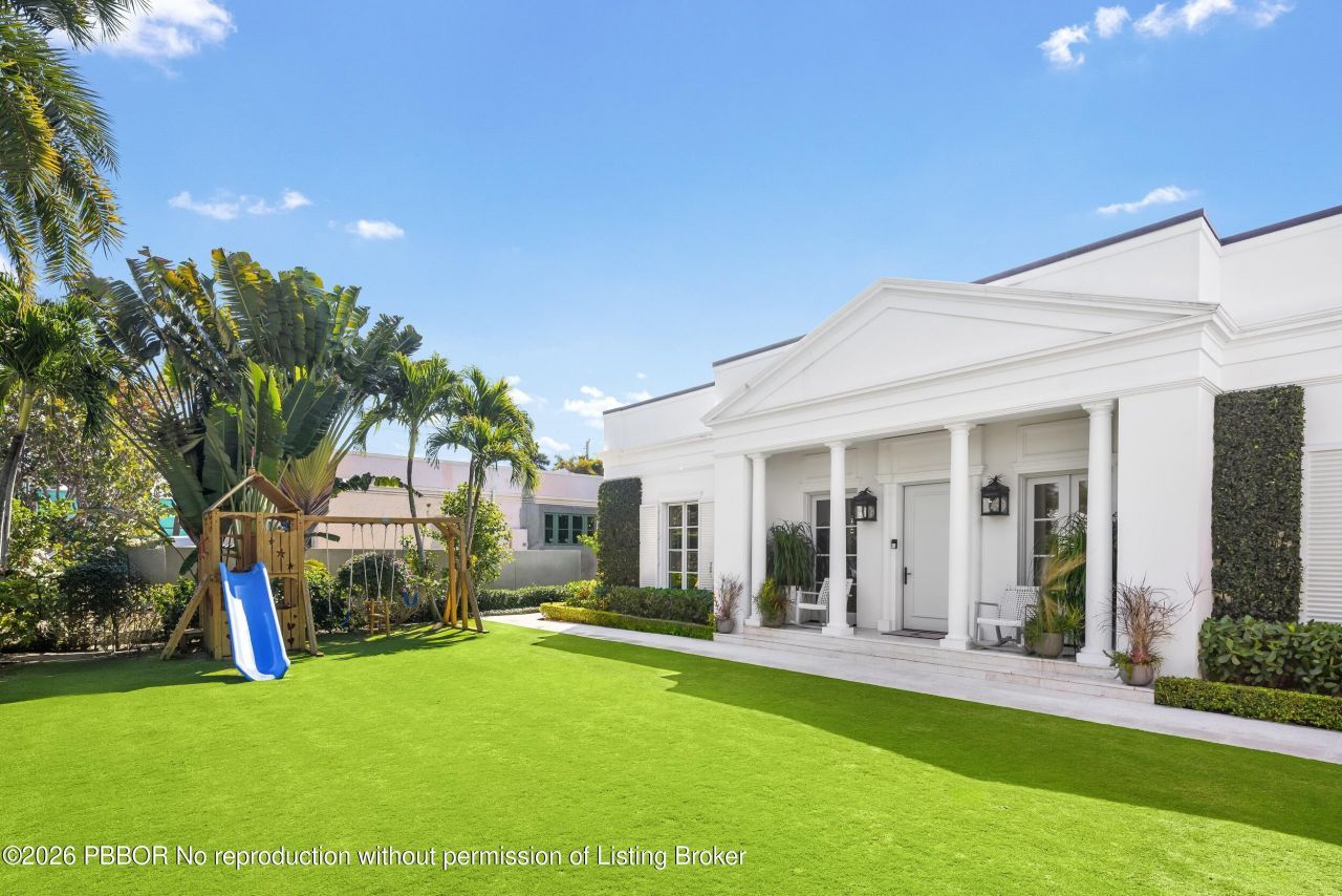 208 Sandpiper Drive, Palm Beach, FL 33480 Photo