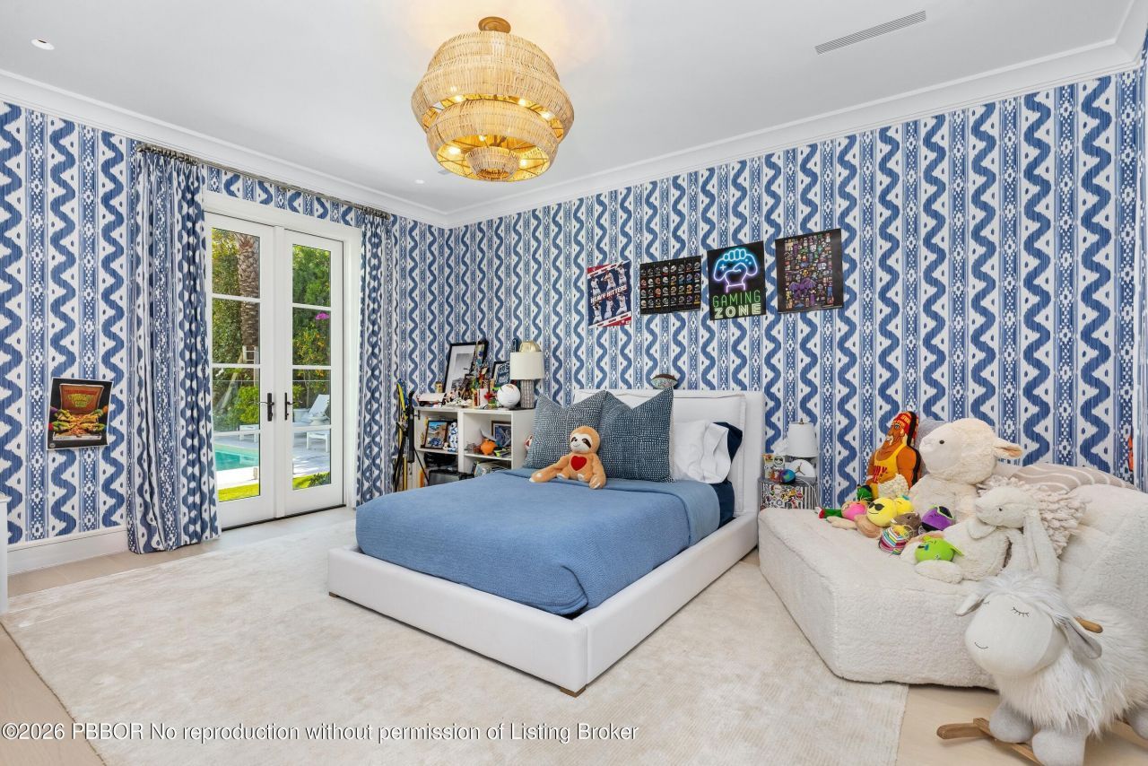 208 Sandpiper Drive, Palm Beach, FL 33480 Photo