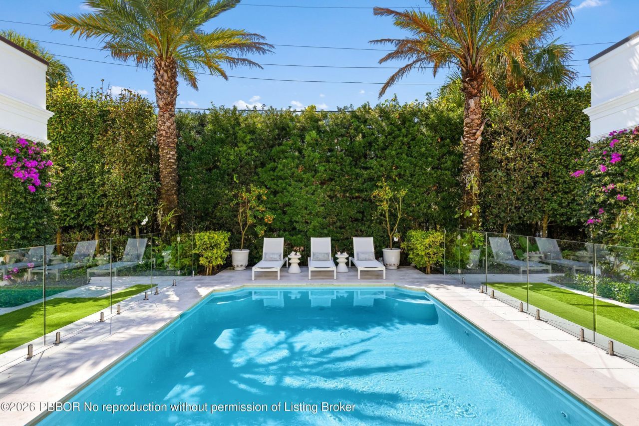 208 Sandpiper Drive, Palm Beach, FL 33480 Photo