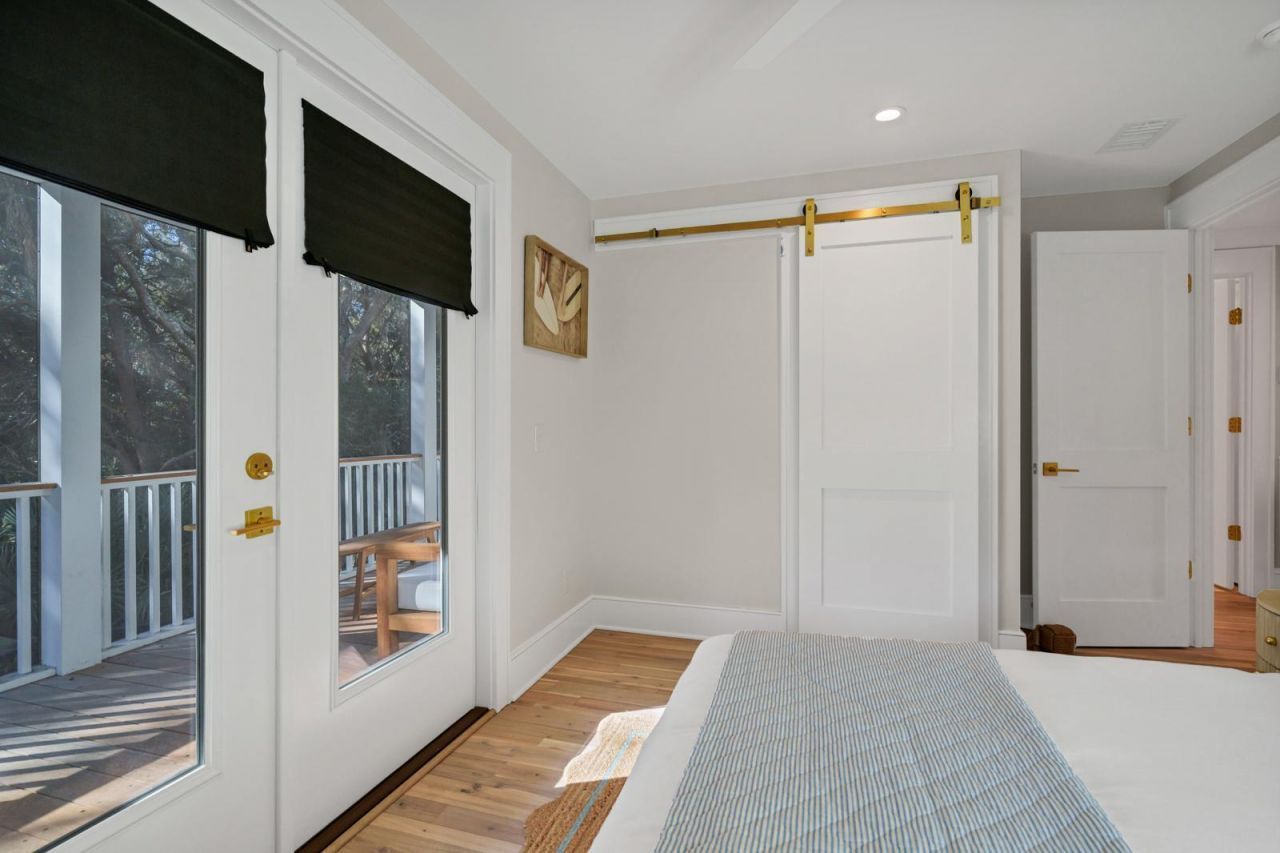 42 Battery Park Road Photo 16