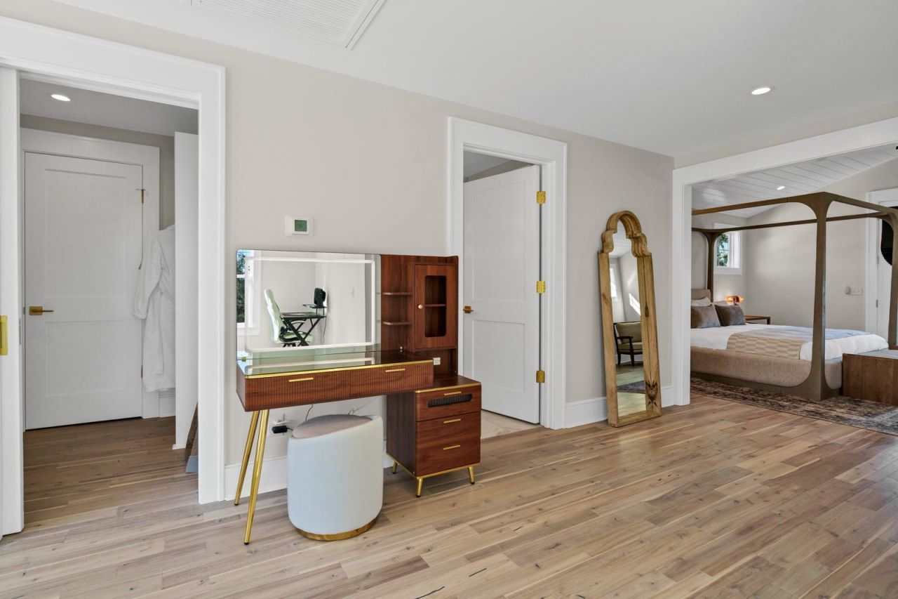 42 Battery Park Road Photo 40