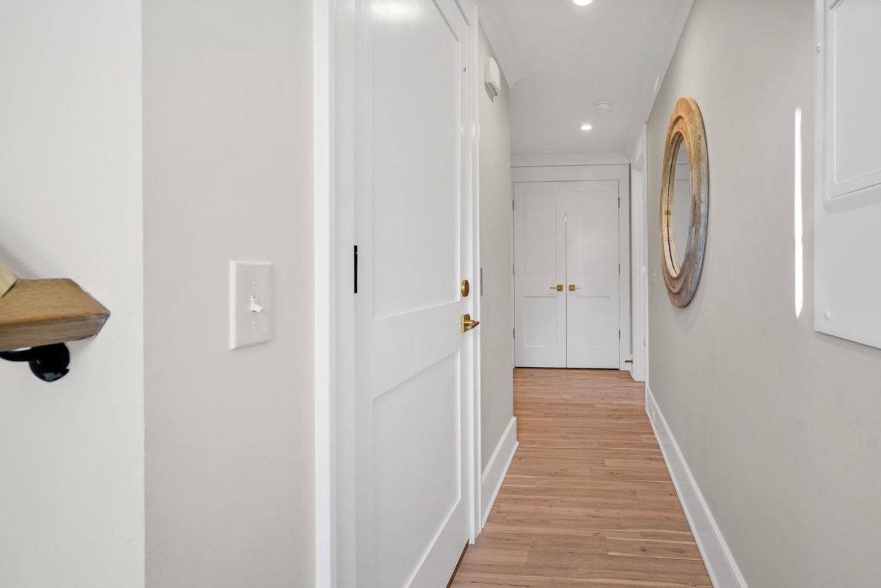 42 Battery Park Road Photo 7