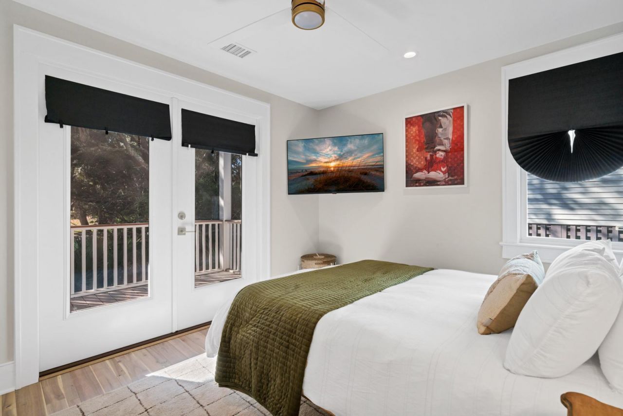 42 Battery Park Road Photo 9