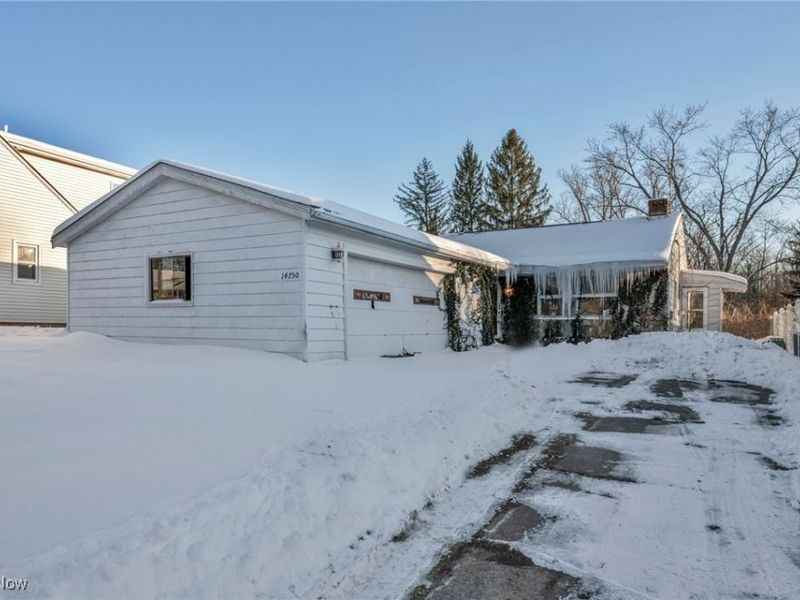 14750 Schreiber Road, Maple Heights, OH 44137 Photo 2