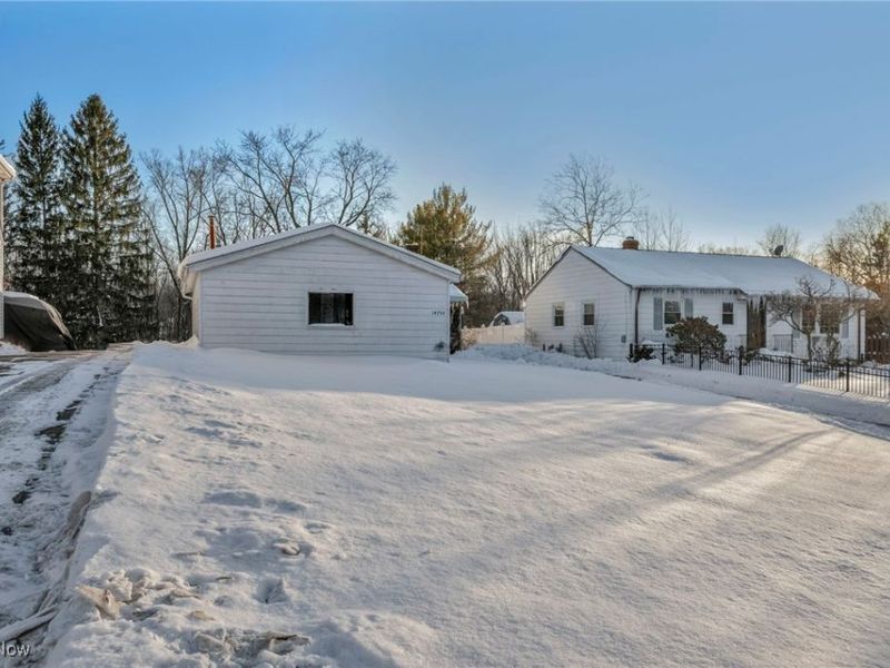 14750 Schreiber Road, Maple Heights, OH 44137 Photo 4