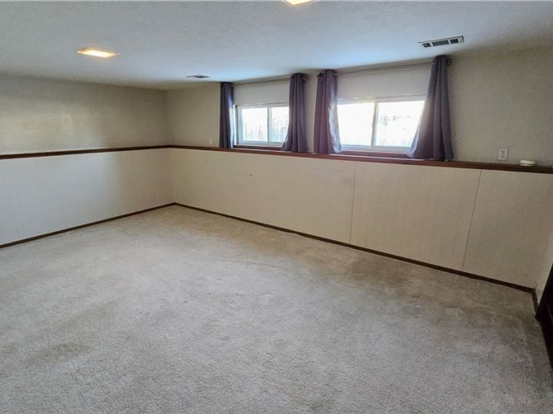 5949 White Pine Drive, Bedford Heights, OH 44146 Photo 9