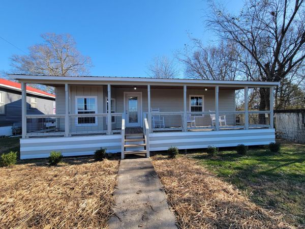 408 Nellis Avenue, Bridgeport, AL 35740