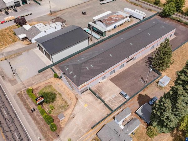 33845 E Highway 99 Hwy, Tangent, OR 97389