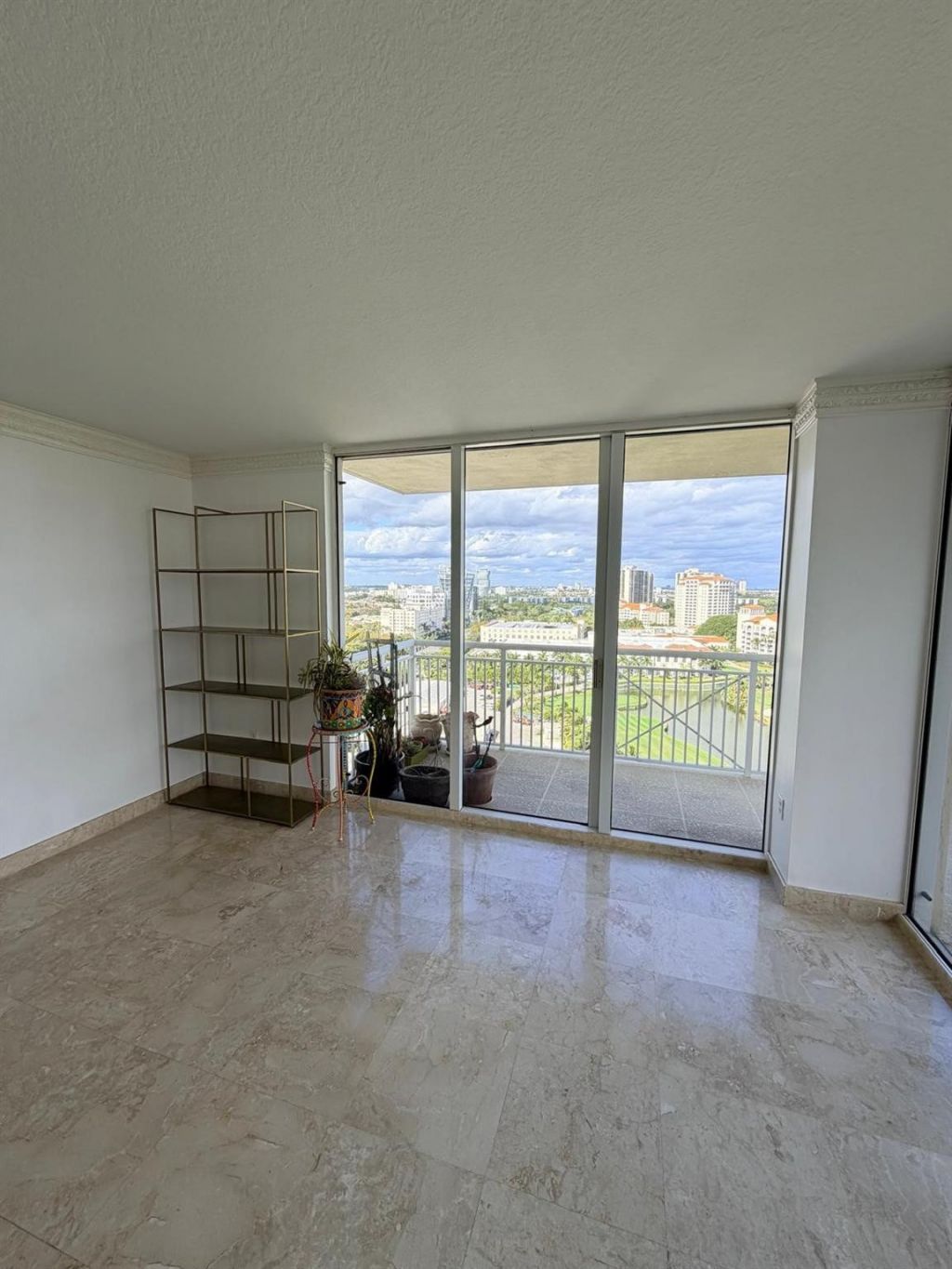 19501 W Country Club Drive, Unit 1814, Aventura, FL 33180 Photo