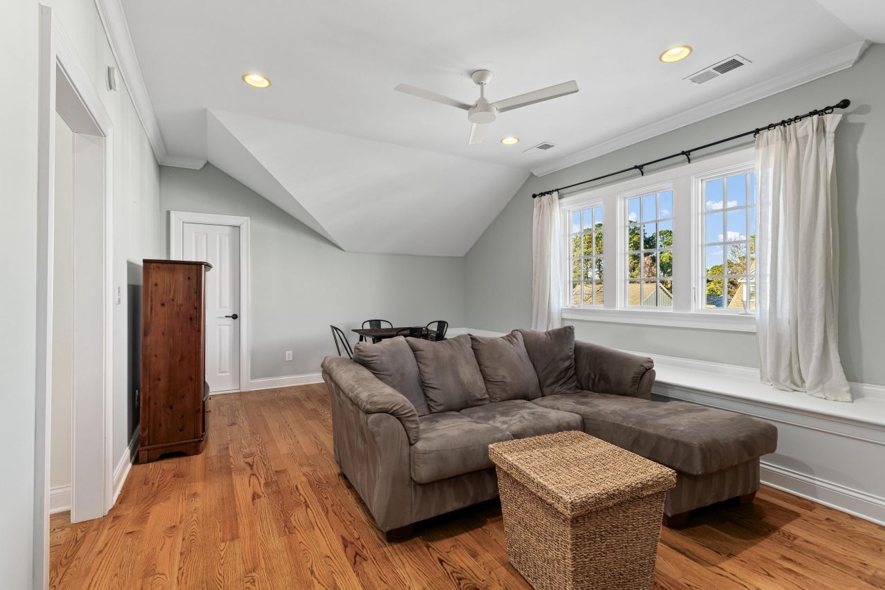 215 Ferryman Lane Photo 48