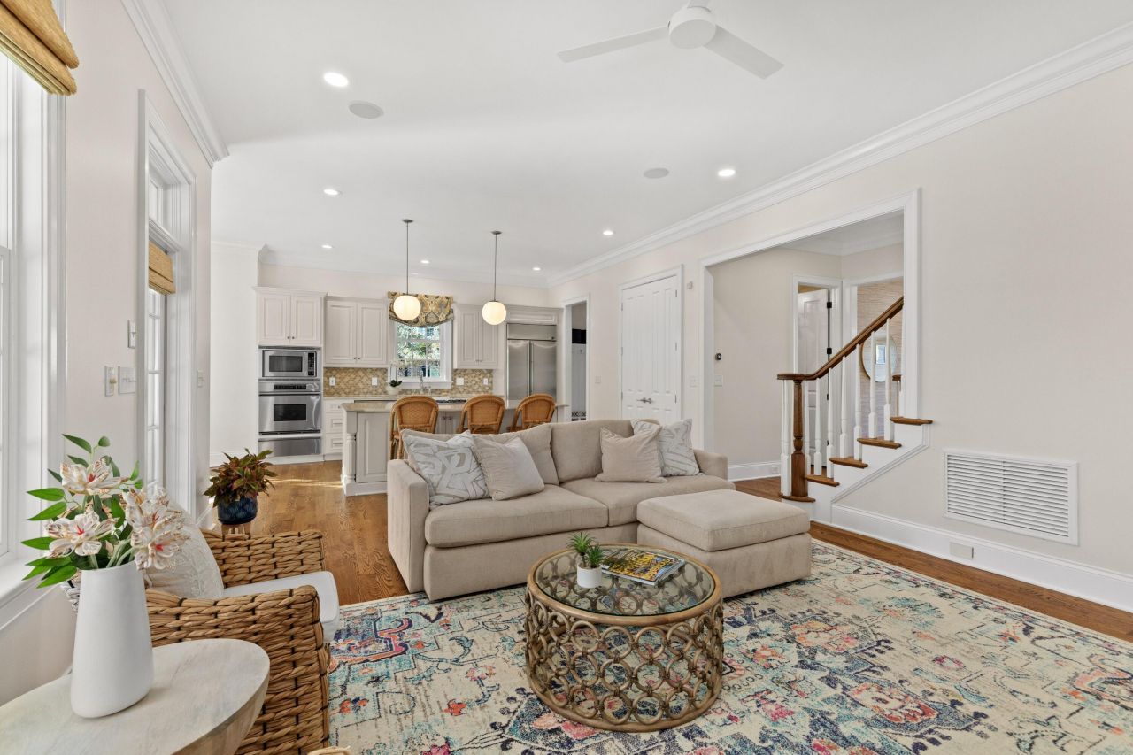 215 Ferryman Lane Photo 9