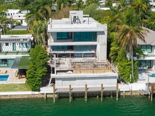 333 E Rivo Alto Dr, Miami Beach, FL 33139