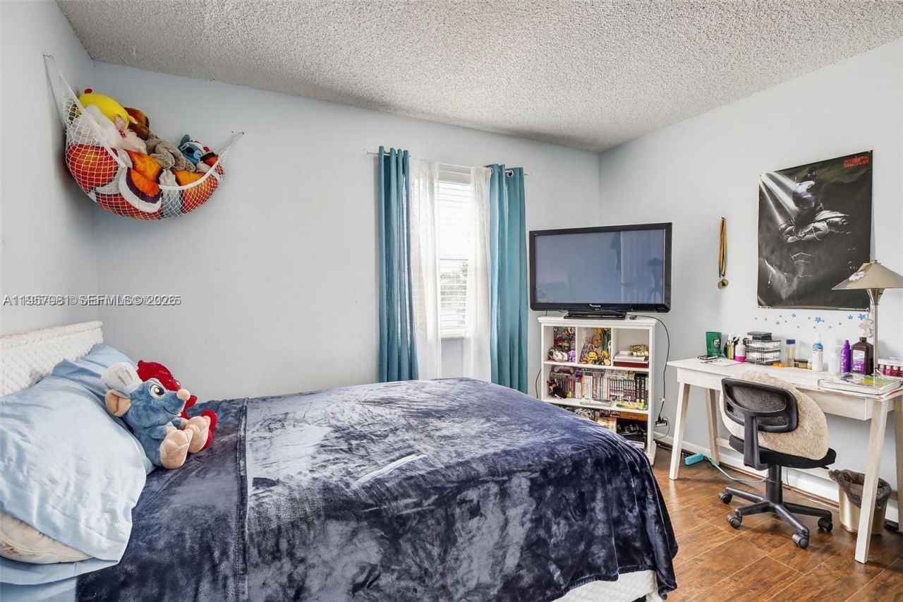 9710 SW 9th Ct, Pembroke Pines, FL 33025 Photo