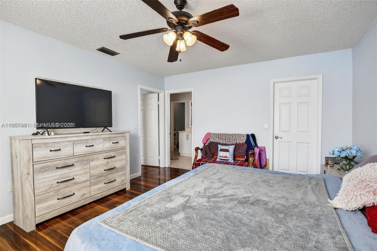 9710 SW 9th Ct, Pembroke Pines, FL 33025 Photo