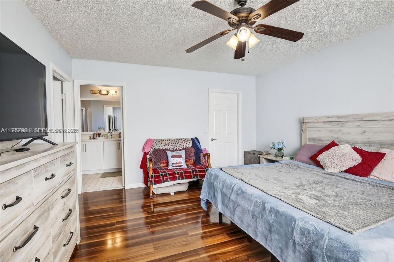 9710 SW 9th Ct, Pembroke Pines, FL 33025 Photo