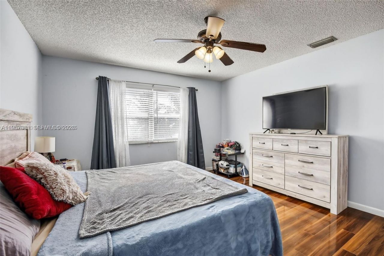 9710 SW 9th Ct, Pembroke Pines, FL 33025 Photo