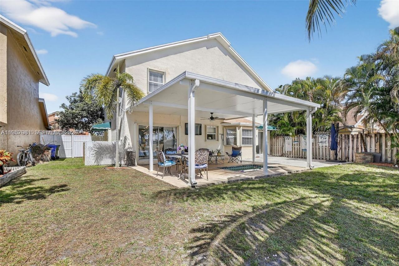 9710 SW 9th Ct, Pembroke Pines, FL 33025 Photo