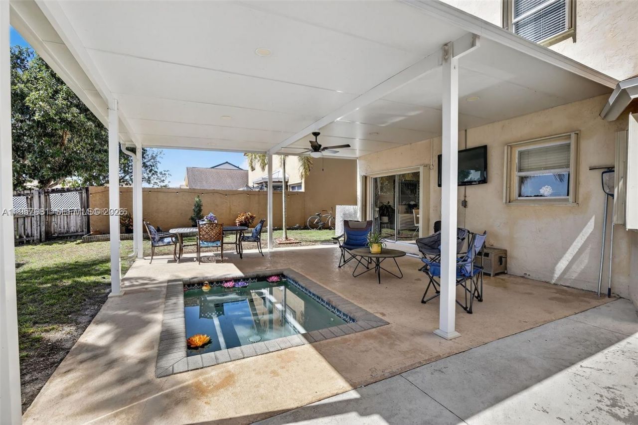 9710 SW 9th Ct, Pembroke Pines, FL 33025 Photo