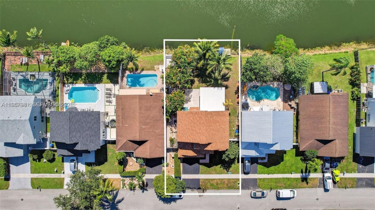 9710 SW 9th Ct, Pembroke Pines, FL 33025 Photo